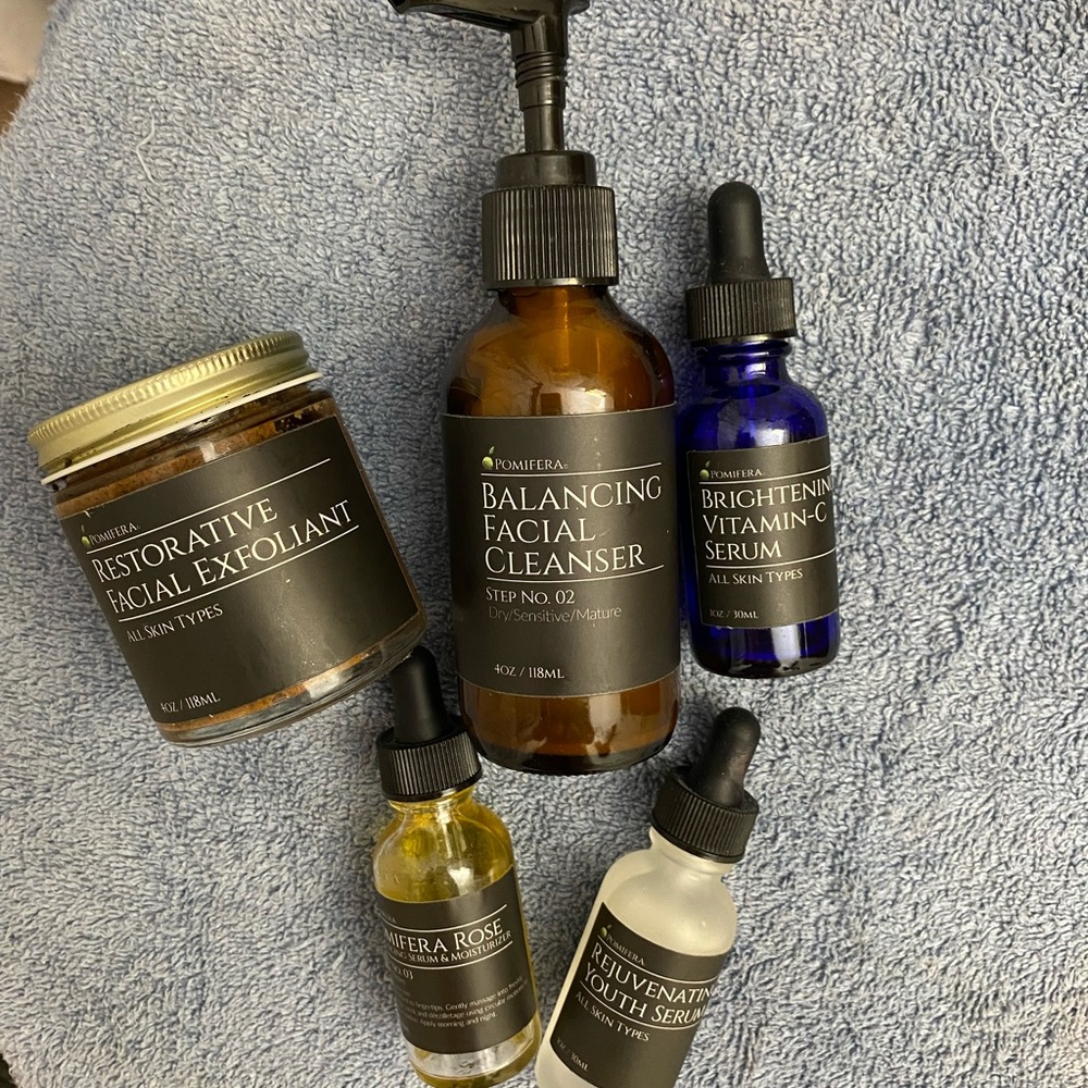 Pomifera skin care lot